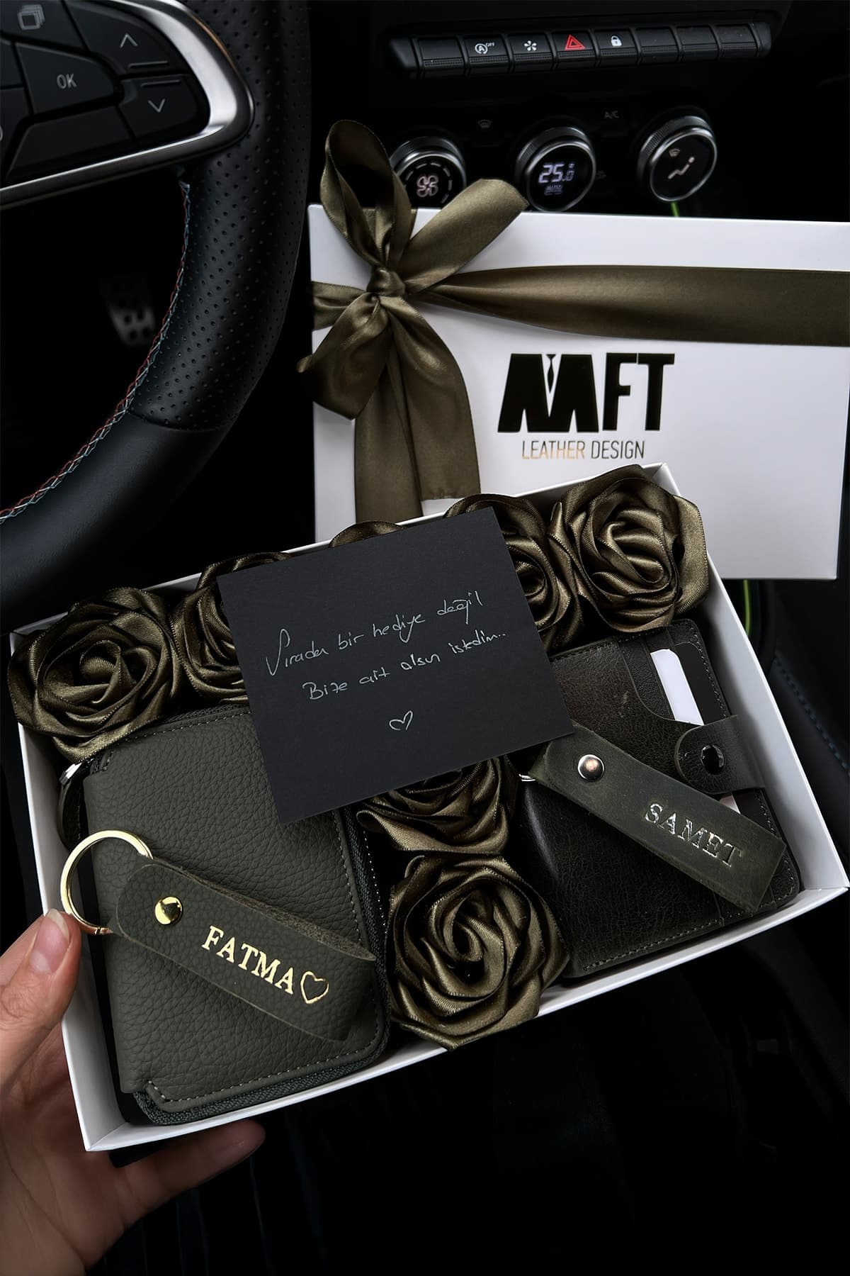 Lotus & Nero Rose Box İsim Baskılı Cüzdan Seti – Haki