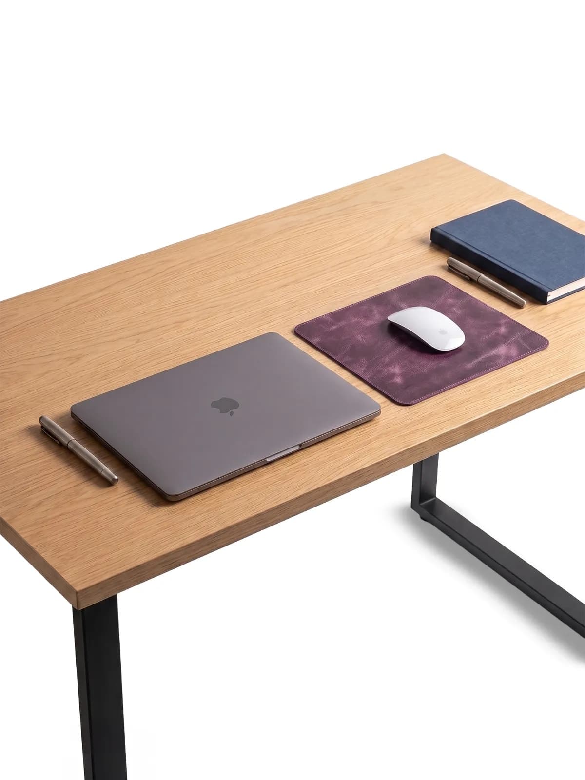 Rulo Kayışlı Hakiki Deri Mouse Pad 25 × 25 cm – Tiguan Bordo