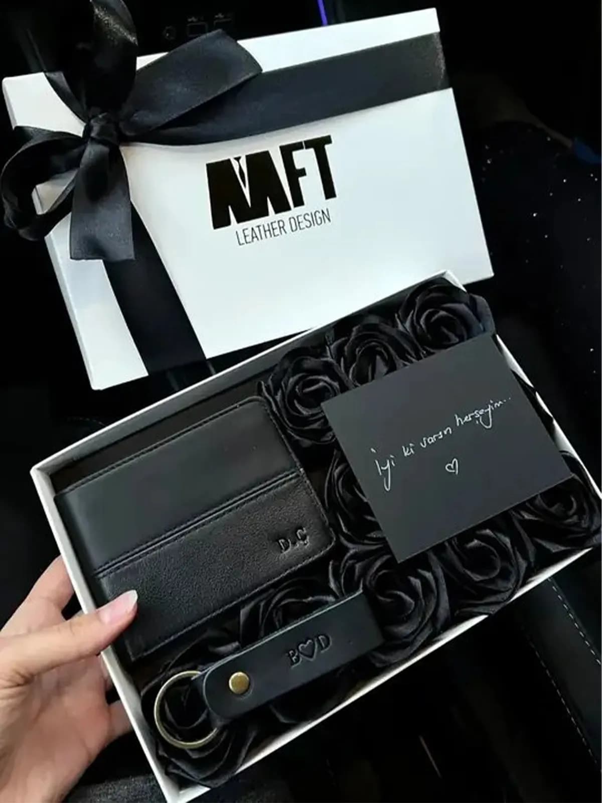 Prag Rose Box Kişiye Özel Hakiki Deri Cüzdan Seti – Siyah – Napa Siyah
