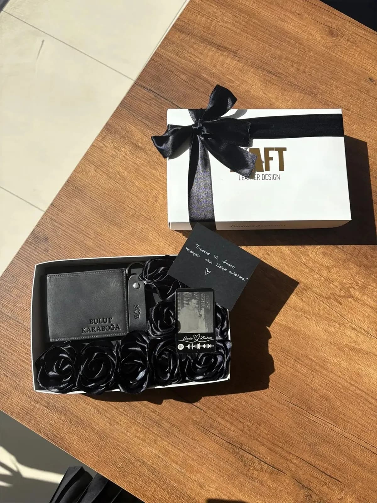 Nirvana Rose Box Hakiki Deri Erkek Cüzdan – Antrasit – Tiguan Antrasit
