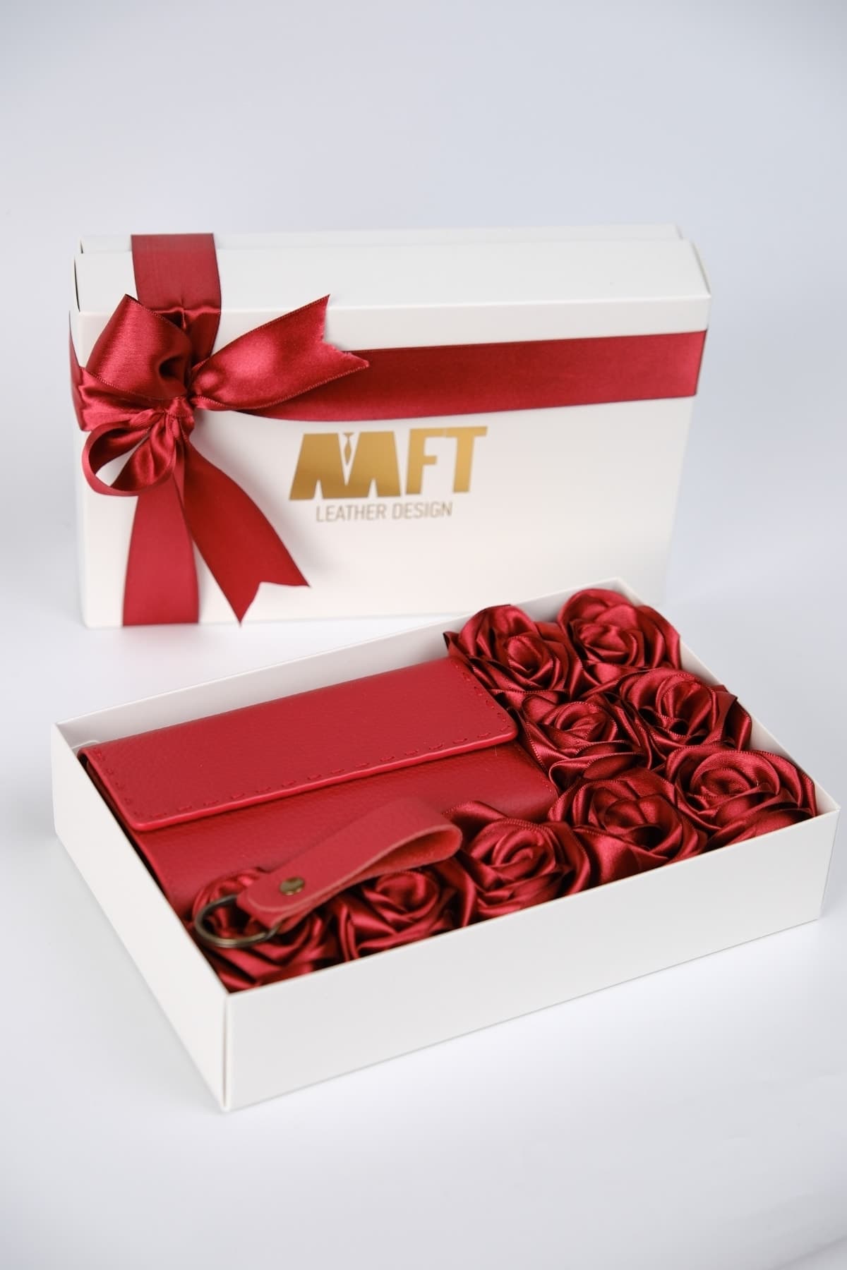 Rose Box El Yapımı Saten Gül Hediye Kutusu – Kırmızı