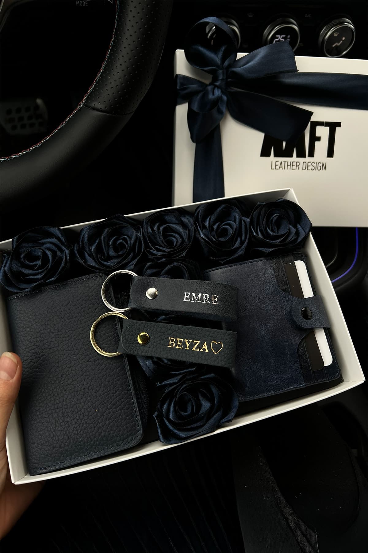Domy & Nero Rose Box Kişiye Özel Cüzdan Seti – Lacivert